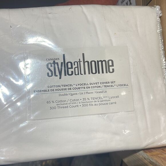 Style at Home
3-Piece Classic Duvet Cover Set - Picture 2 of 2